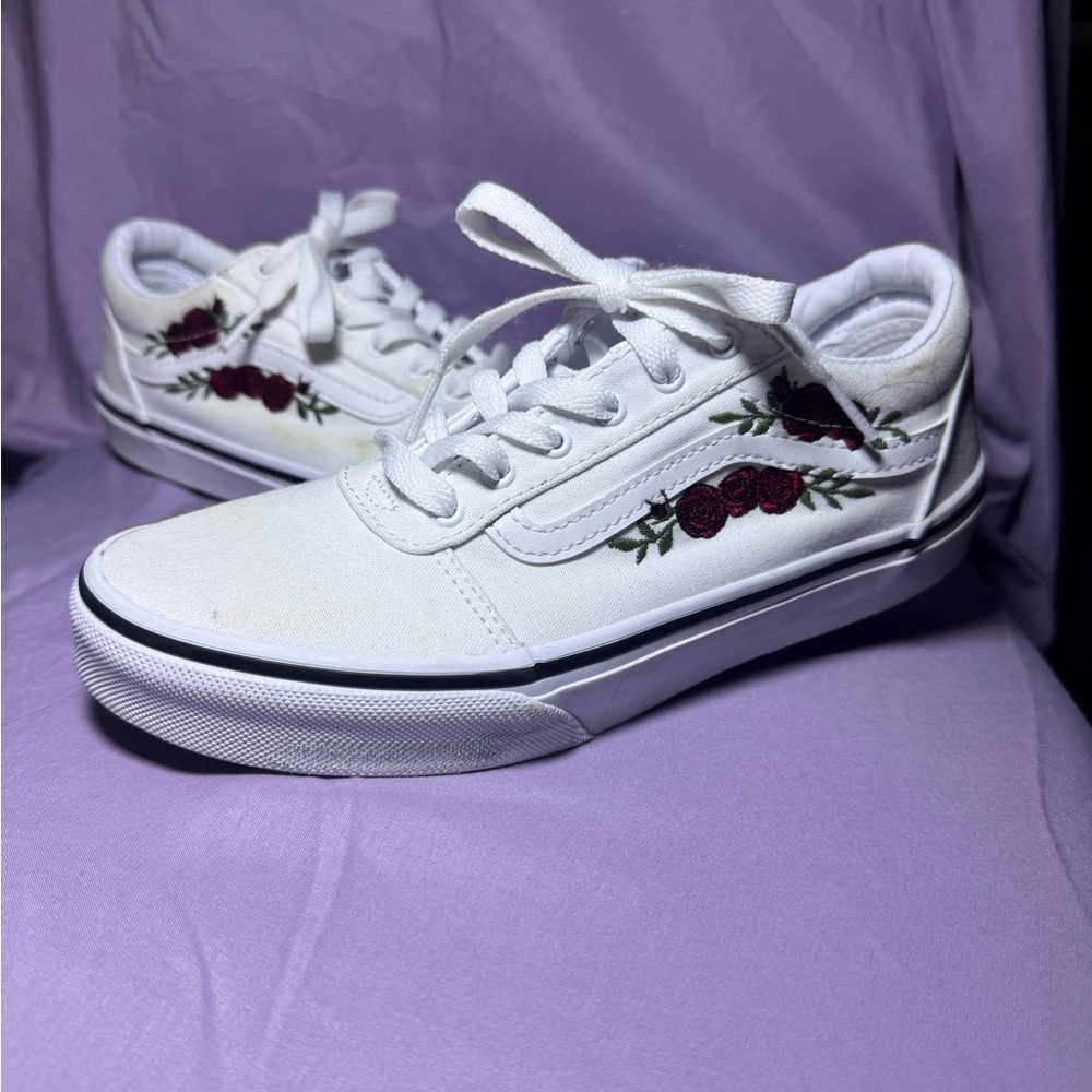 Vans White and Red Sneakers Classic Style